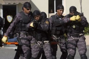 policia-dominicana_323x216