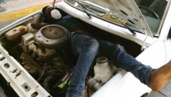 Dentro-de-un-motor